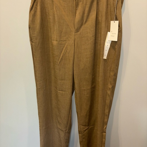 Women’s Tan Pants - Picture 1 of 6